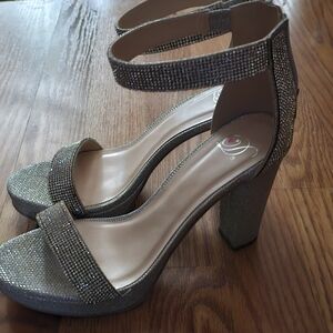 Windsor Glittering Silver Heels